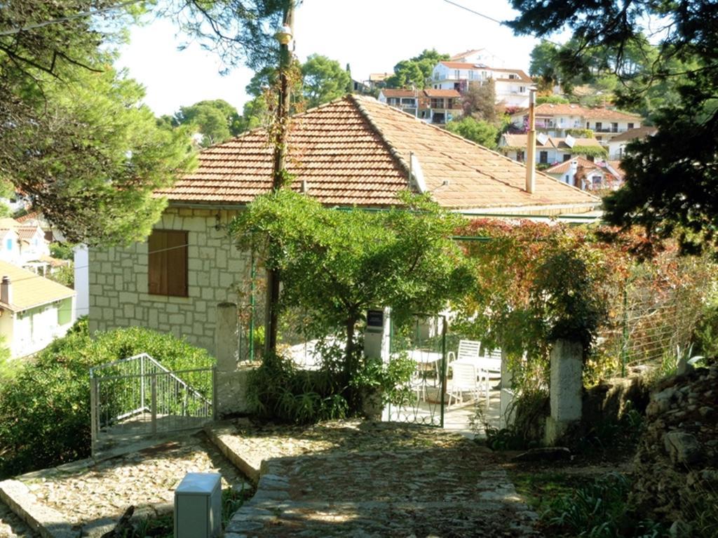 Apartments Skrivaneli Jelsa  Kültér fotó