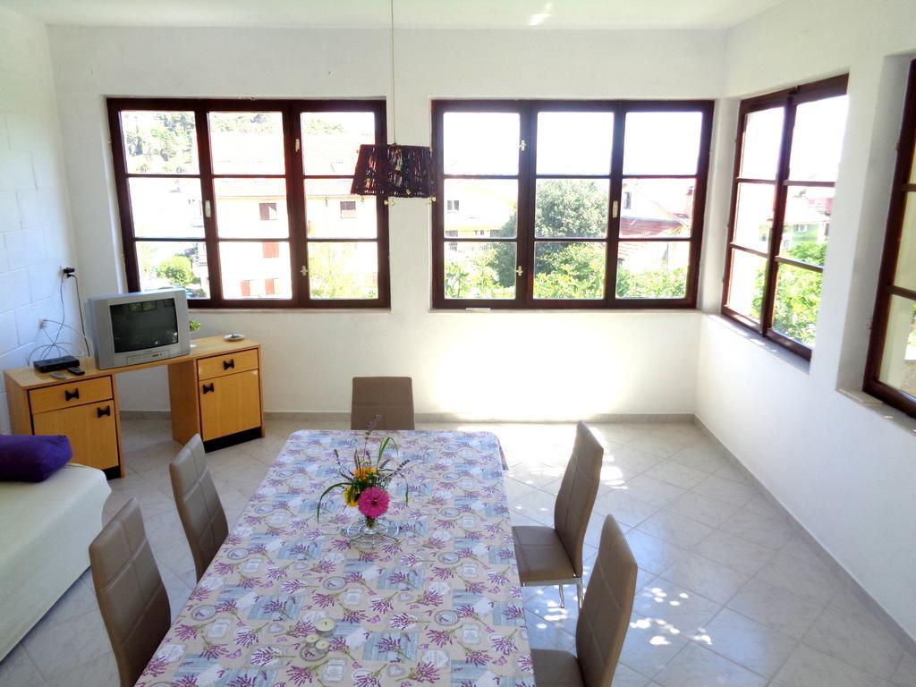 Apartments Skrivaneli Jelsa  Kültér fotó