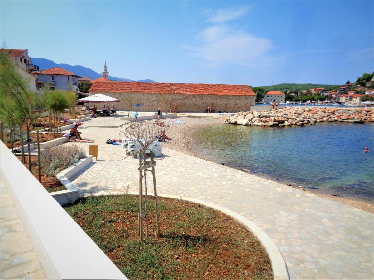 Apartments Skrivaneli Jelsa  Kültér fotó