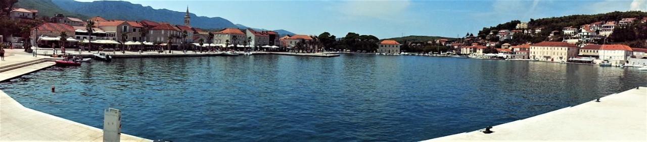 Apartments Skrivaneli Jelsa  Kültér fotó